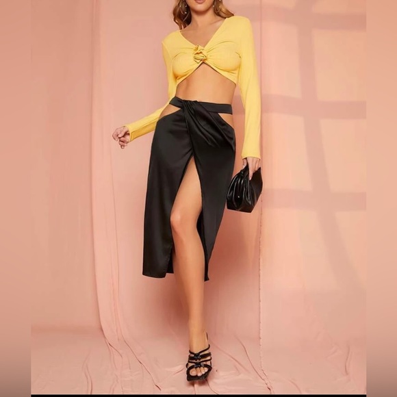 Black Sexy Cut Out High Waist Wrap Hem Midi Satin Skirt - Picture 4 of 5